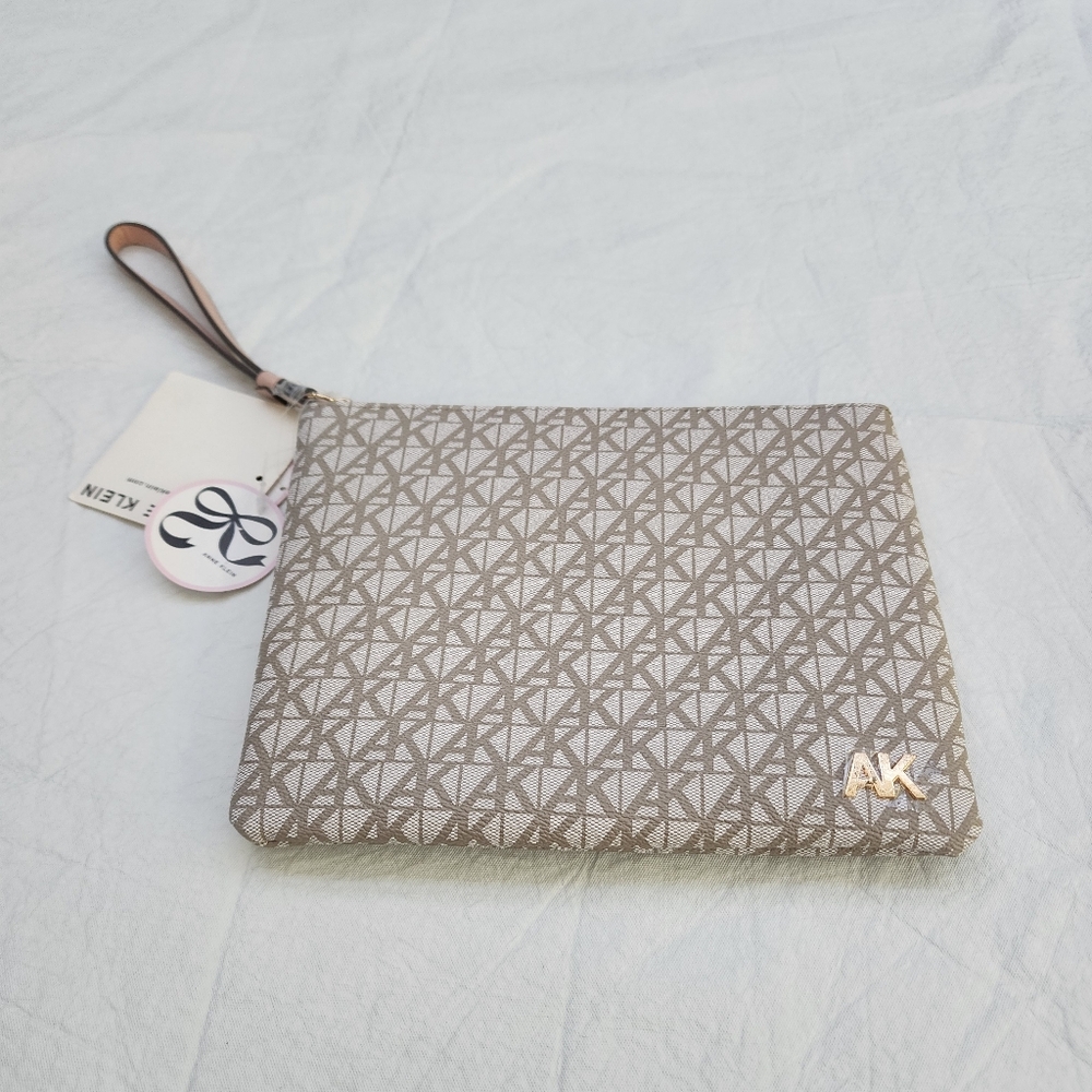 Anne Klein wristlet with pink strap